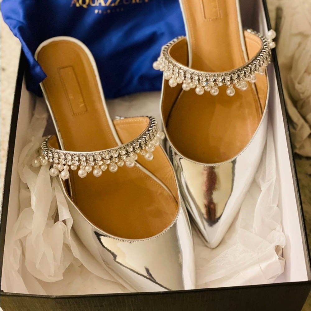 Beautiful and elegant Aquzzura flats! 💯percent authentic Size 39.5
